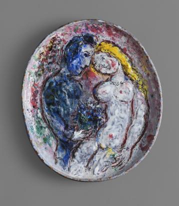 Couple with Bouquet, 1962, Ceramic by Marc Chagall