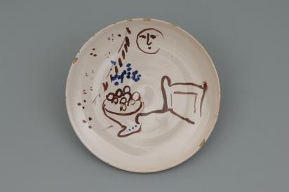 Service de mariage d’Ida Chagall : petite assiette 3 : Nature morte, 1951, Céramique de Marc Chagall