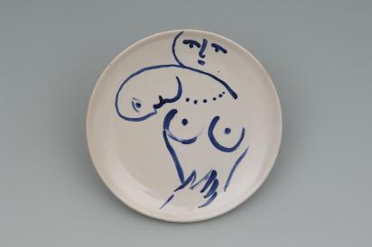 Ida Chagall’s wedding service: saucer 3: Lovers Embracing, 1951, Ceramic by Marc Chagall