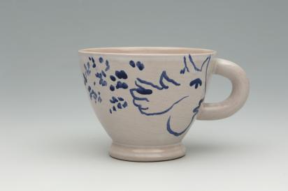 Service de mariage d’Ida Chagall : tasse 3 : La main du centaure, 1951, Céramique de Marc Chagall